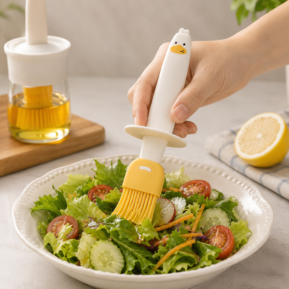 2-in-1 Oil Dispenser with Silicone Basting Brush – Cute Duck Design, 200ml Glass Oil Bottle, Food-Grade Silicone Brush, Leak-Proof, Refillable Oil Applicator for BBQ, Baking, Air Fryer, Cooking & Salad